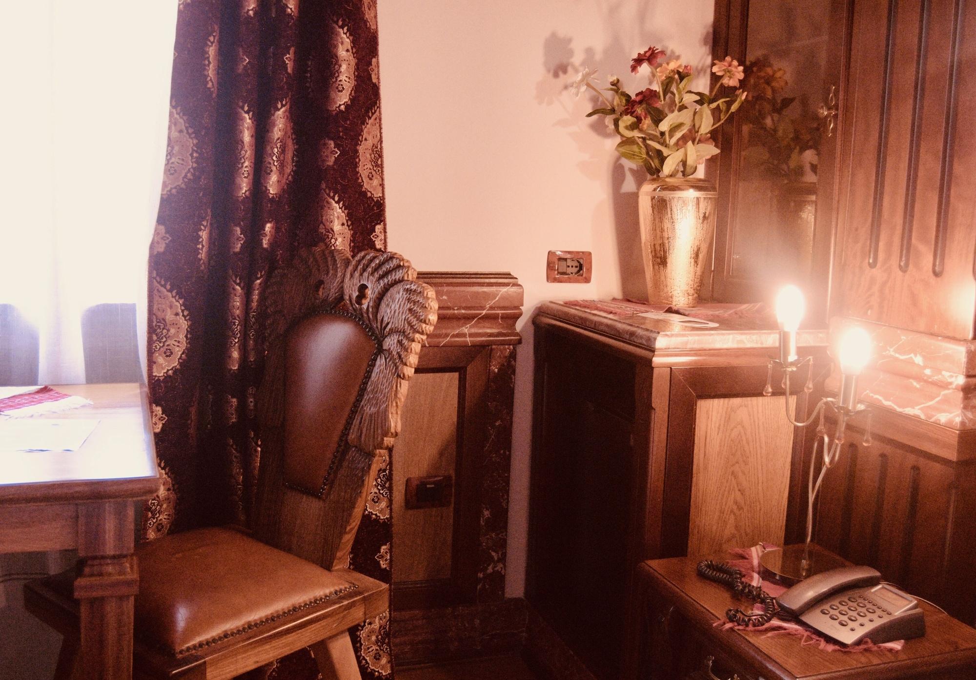 Brilant Antik Hotel 티라나 외부 사진