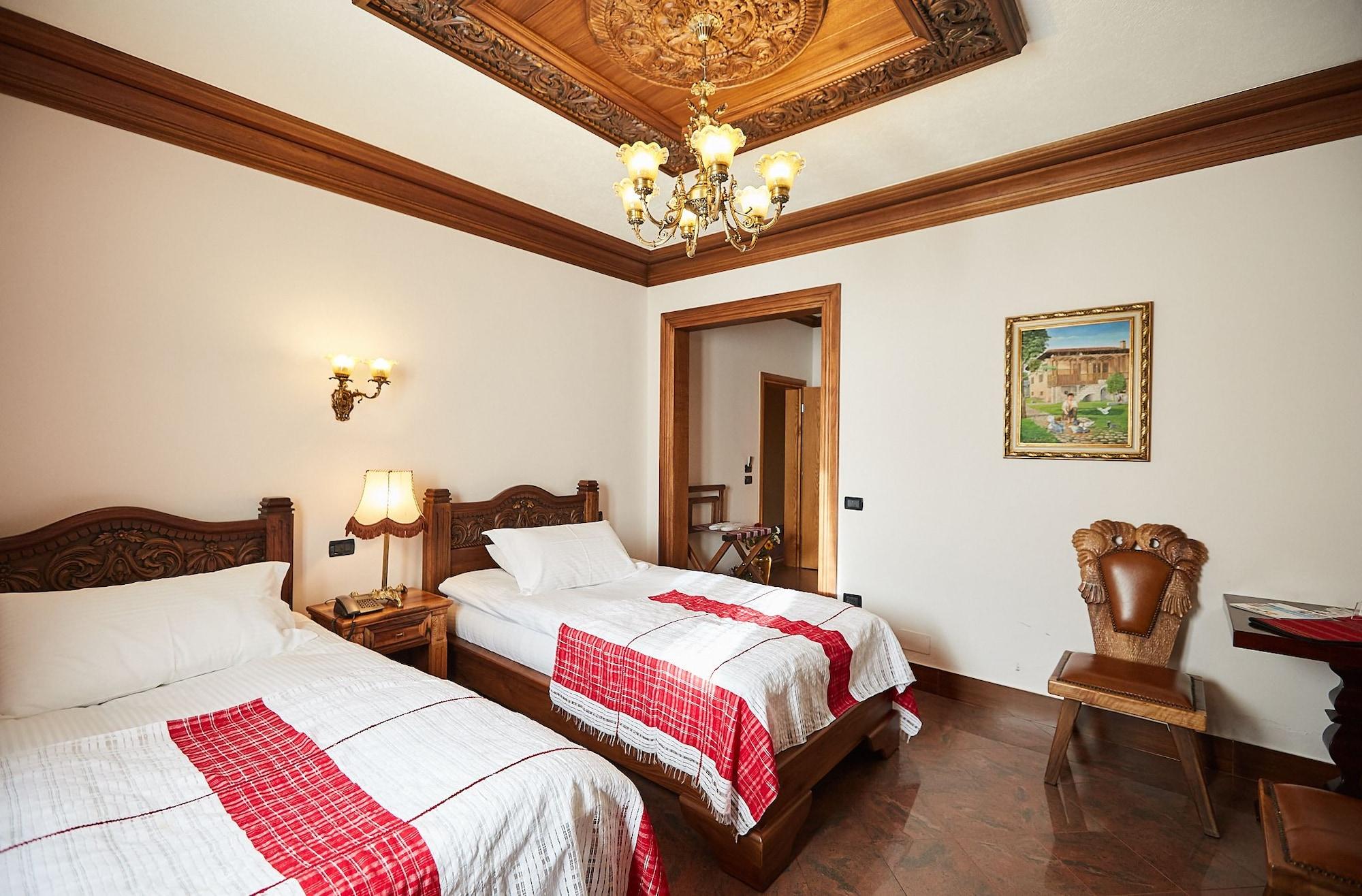Brilant Antik Hotel 티라나 외부 사진