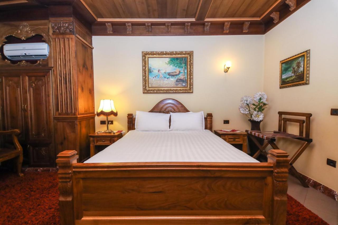 Brilant Antik Hotel 티라나 외부 사진