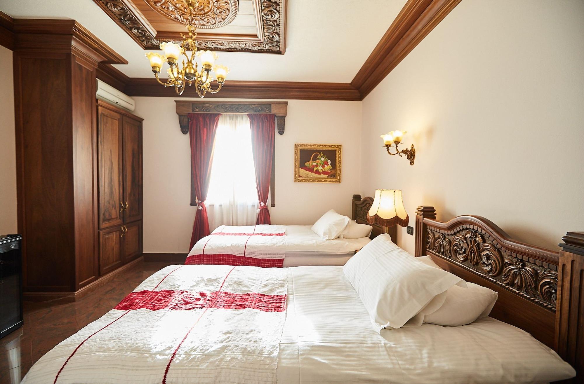 Brilant Antik Hotel 티라나 외부 사진