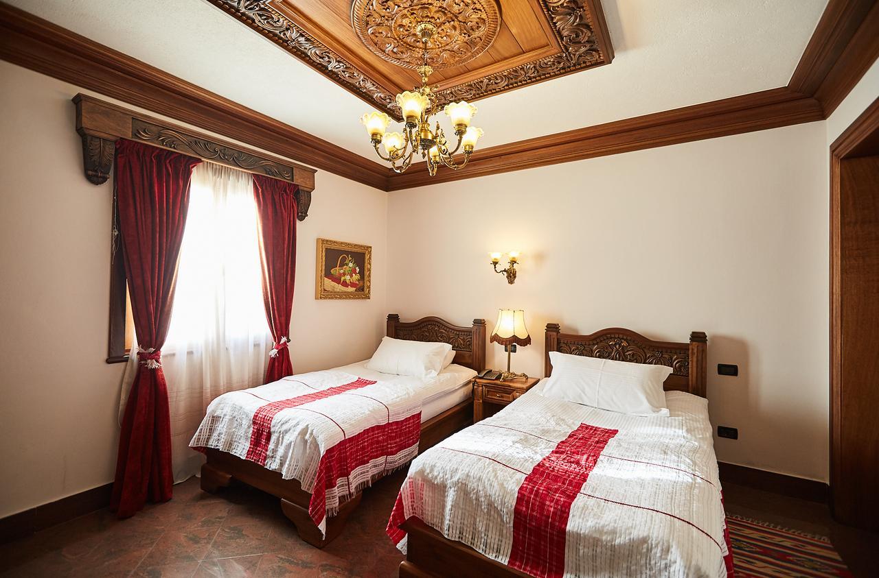 Brilant Antik Hotel 티라나 외부 사진