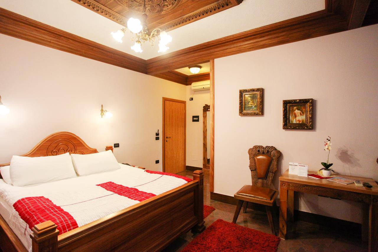 Brilant Antik Hotel 티라나 외부 사진